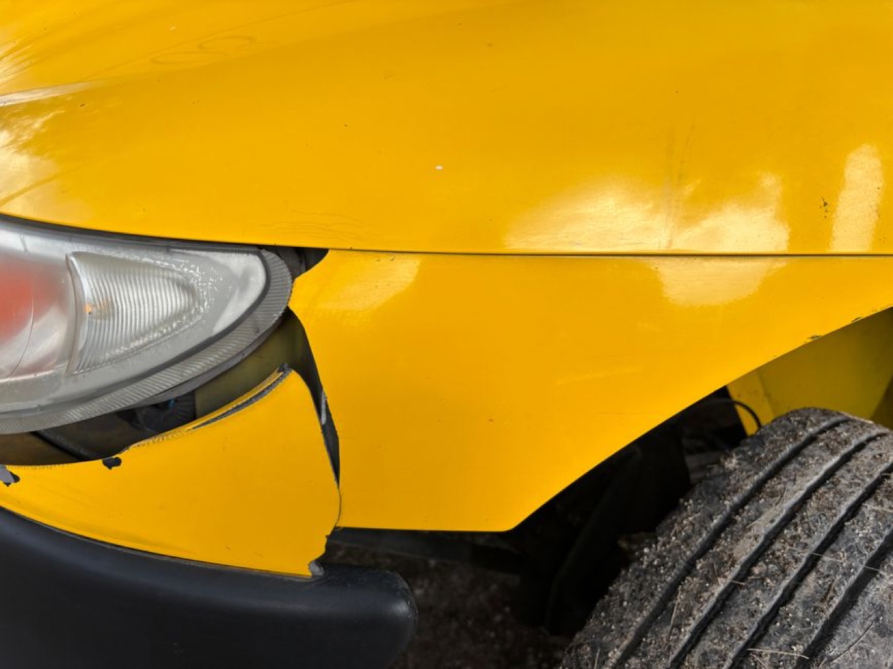 Two cars fender bender